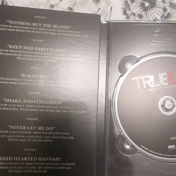 True Blood Season 2 DVD Box Set VGC - Picture 7 of 11